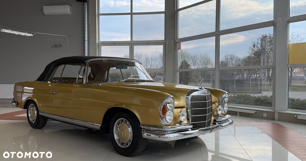 Mercedes-Benz 280 - 1