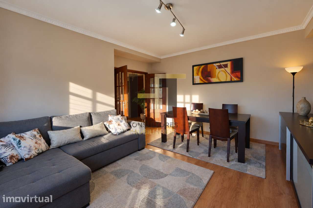 APARTAMENTO T3  | 2 FRENTES | LOCALIZAÇÃO PRIVILEGIADA JUNTO À BOAV - Grande imagem: 4/30