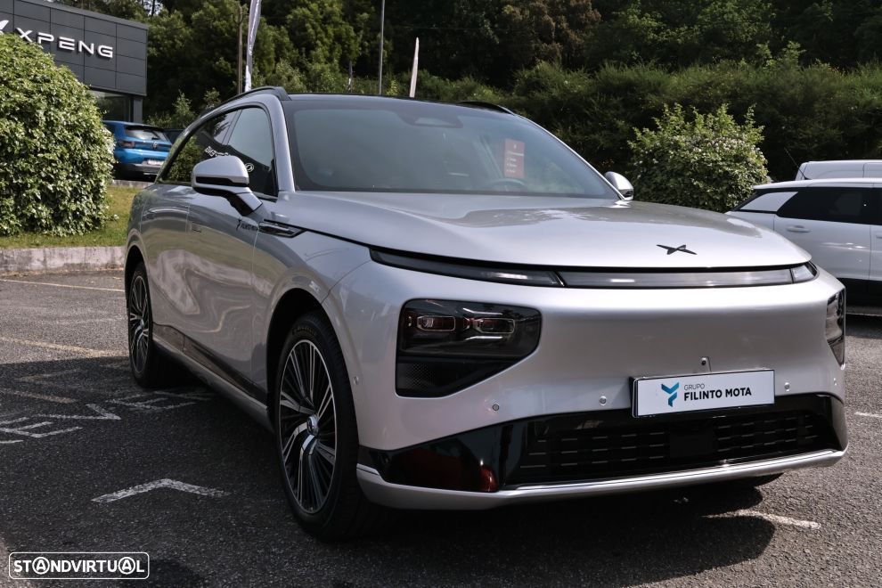 Xpeng G9 - 4