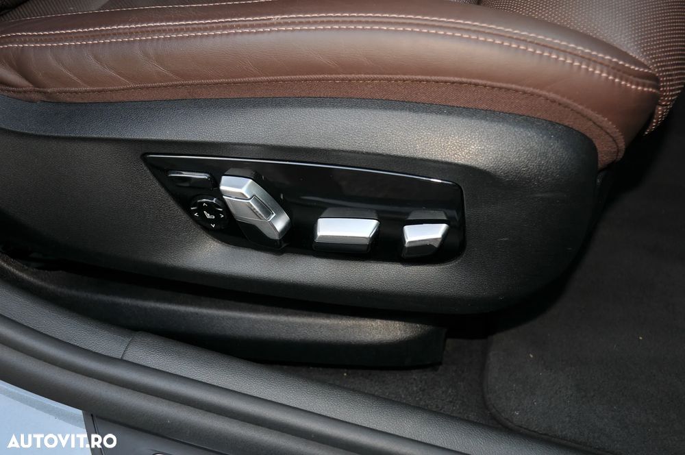 BMW Seria 5 520d AT - 34