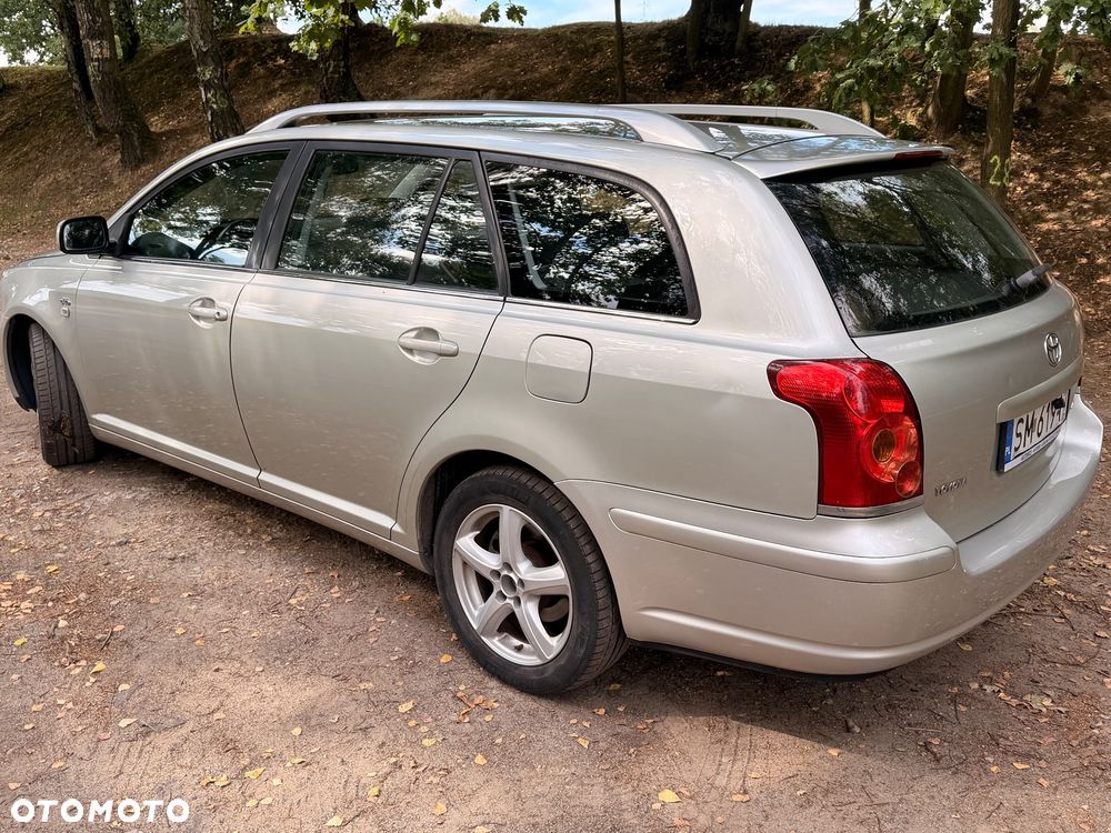 Toyota Avensis 2.0 D-4D Combi - 4