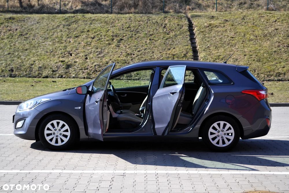 Hyundai i30 1.6 GDI BlueDrive Comfort - 25