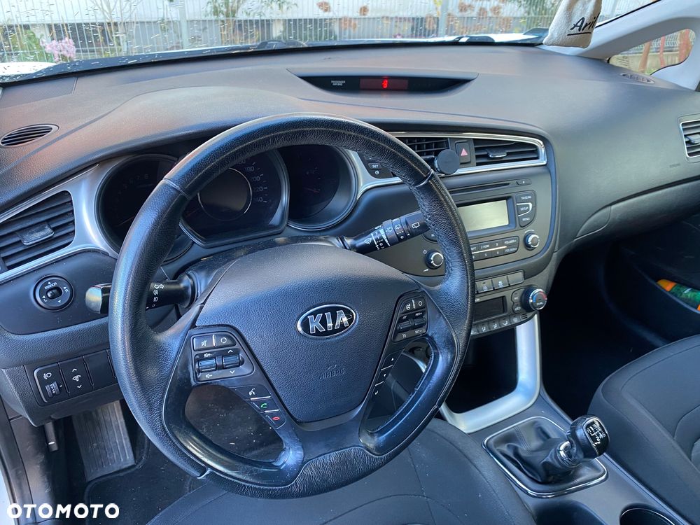 Kia Ceed 1.4 M - 8