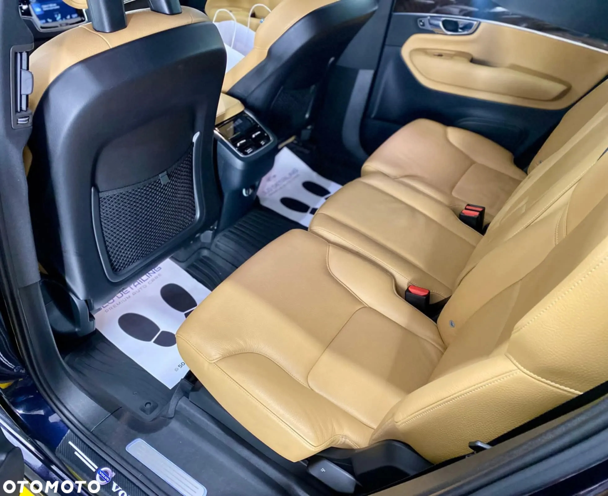 Volvo XC 90 - 7