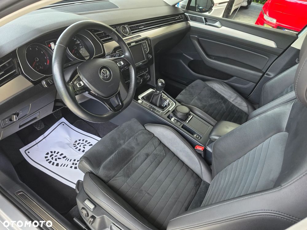 Volkswagen Passat - 22