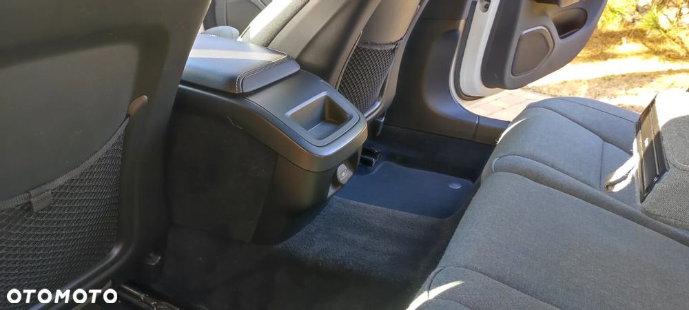 Volvo V60 Cross Country - 28