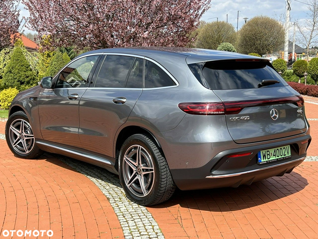 Mercedes-Benz EQC - 13