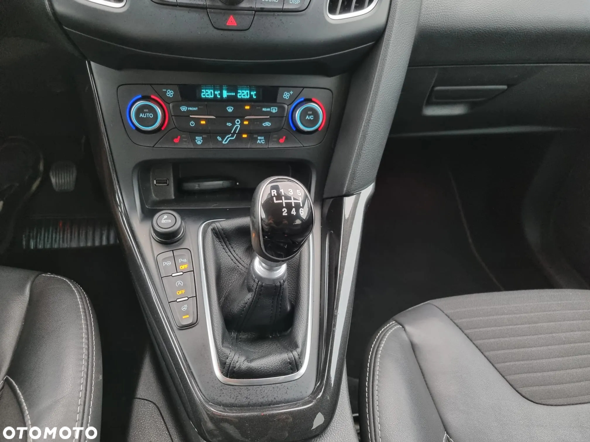 Ford Focus 2.0 EcoBlue Titanium Business - 21