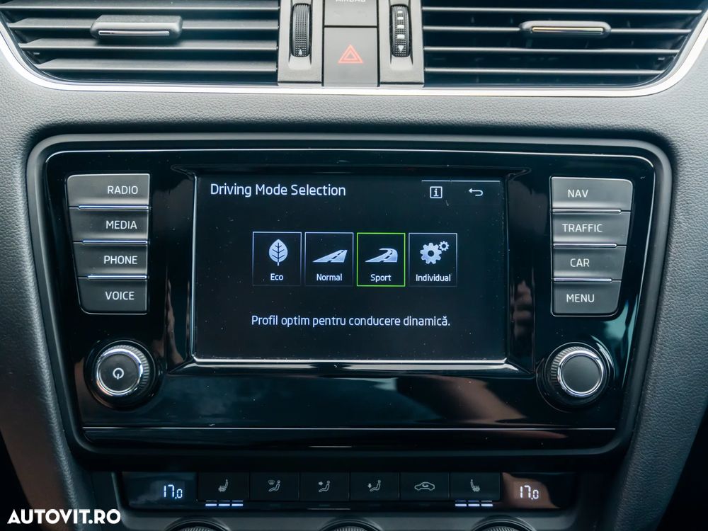 Skoda Octavia 2.0 TDI (Green tec) DSG RS - 31