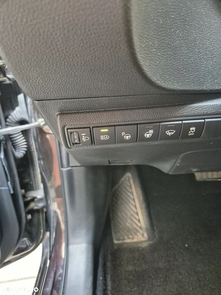 Toyota Corolla - 17