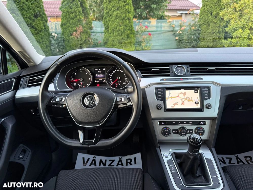 Volkswagen Passat 1.6 TDI (BlueMotion Technology) Comfortline - 12
