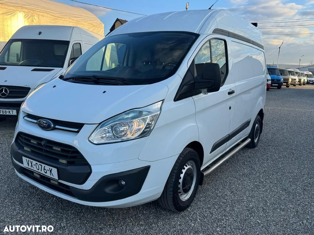 Ford TRANSIT CUSTOM - 1