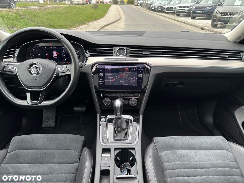 Volkswagen Passat 2.0 TDI SCR DSG Comfortline - 5