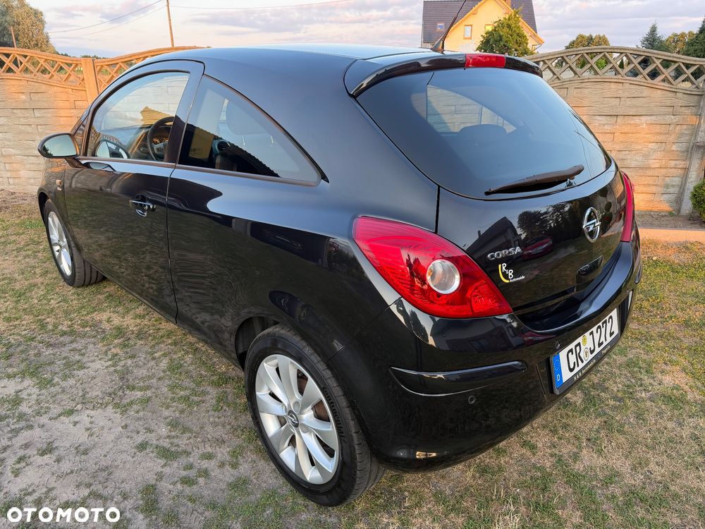 Opel Corsa 1.4 16V Active - 2