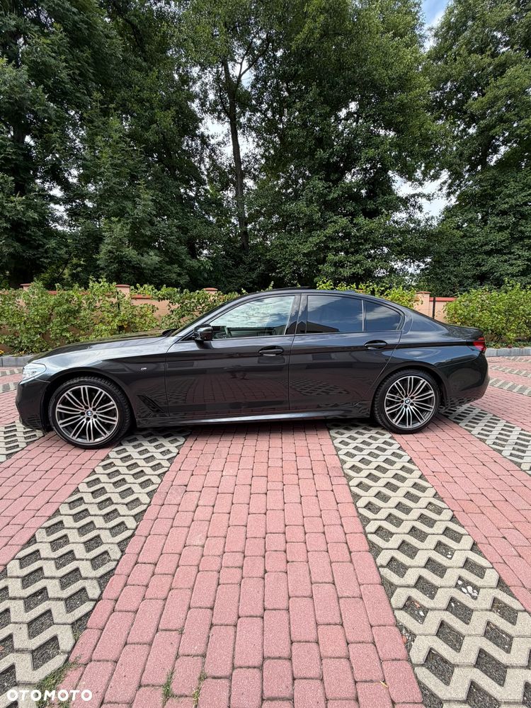 BMW Seria 5 520d xDrive M Sport sport - 2