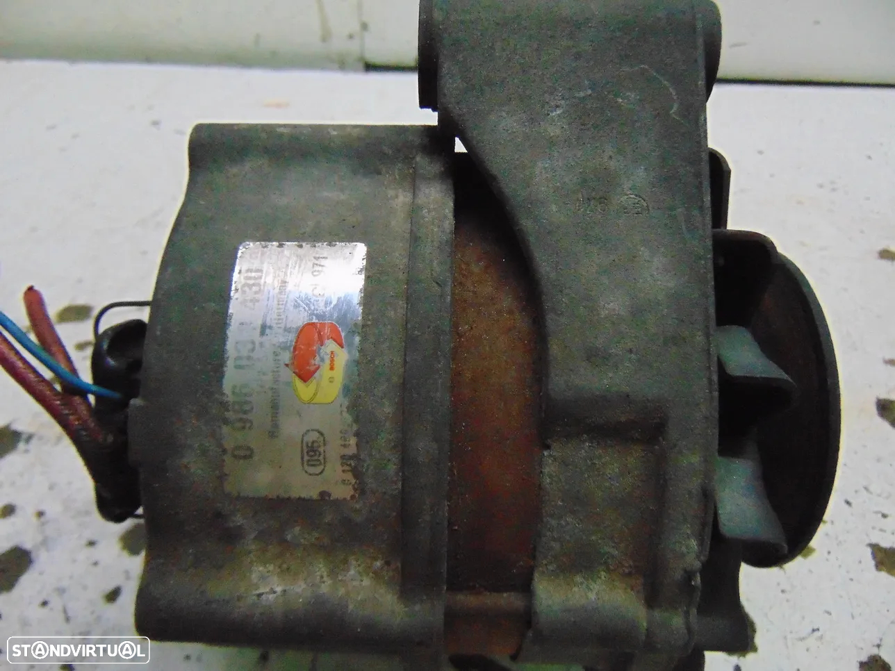 Mercedes W123 Alternador/Motor de arranque - 5