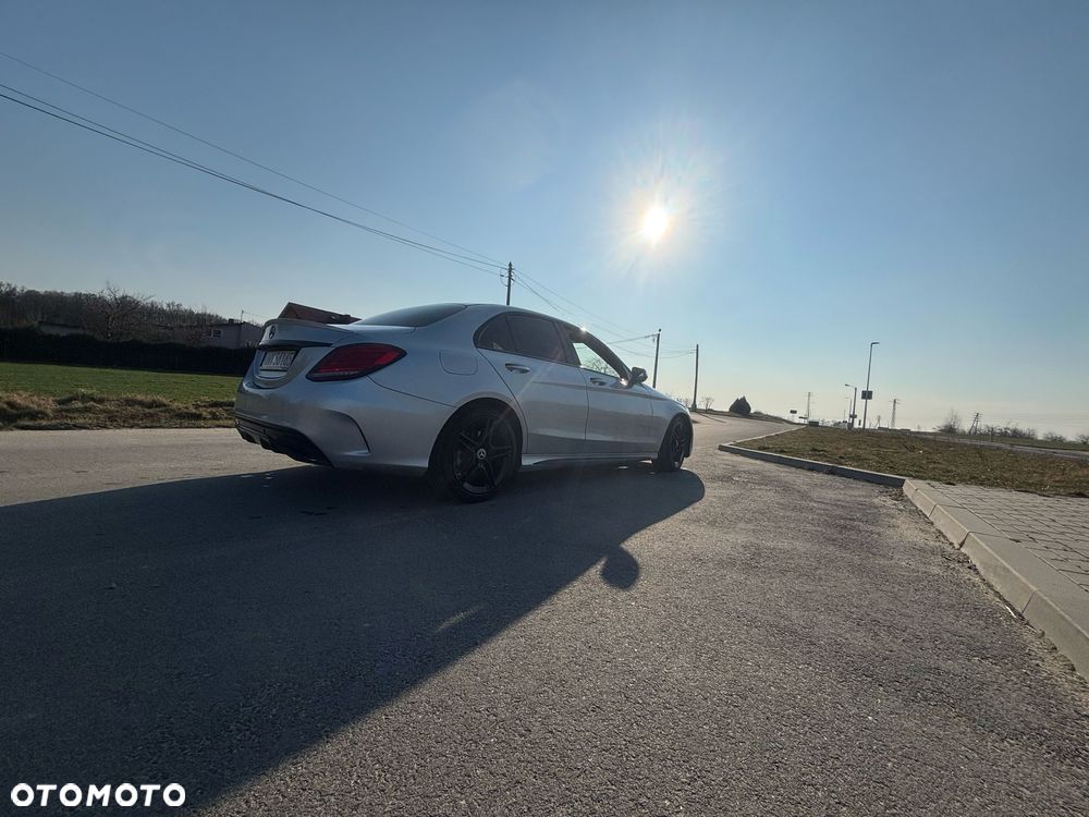 Mercedes-Benz Klasa C 300 9G-TRONIC AMG Line - 8