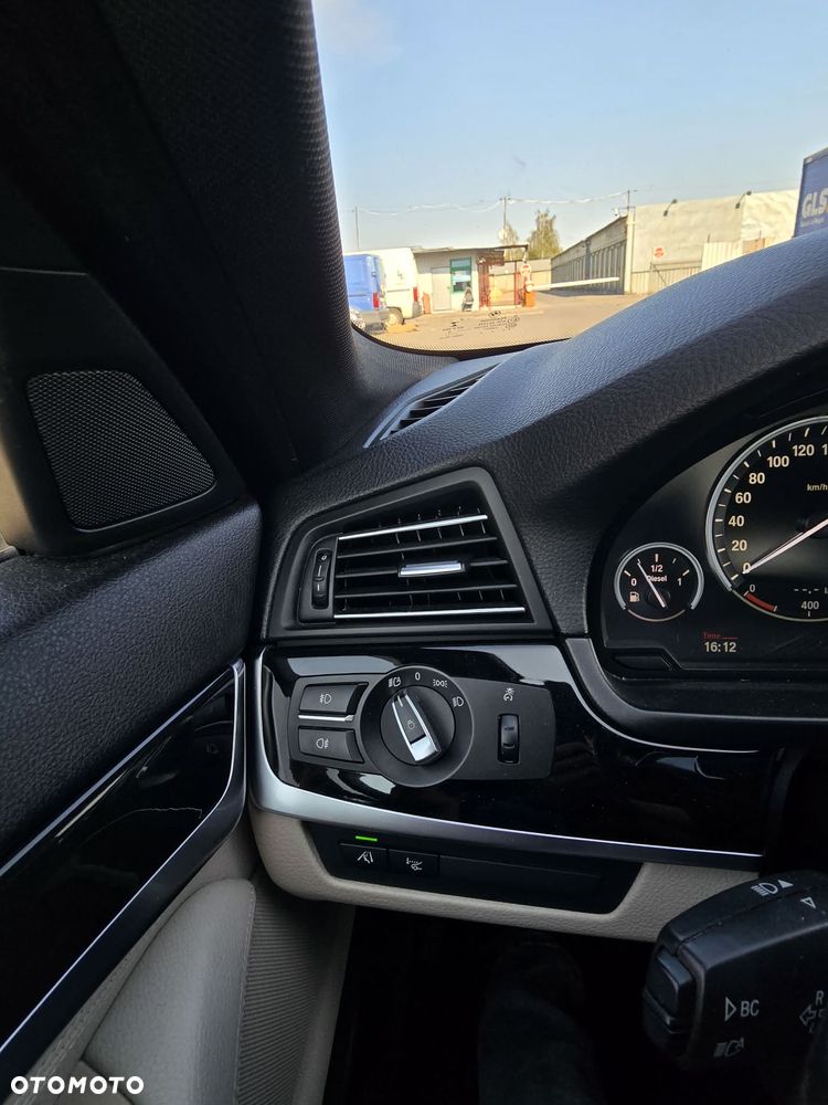 BMW Seria 5 520d xDrive Luxury Line sport - 8