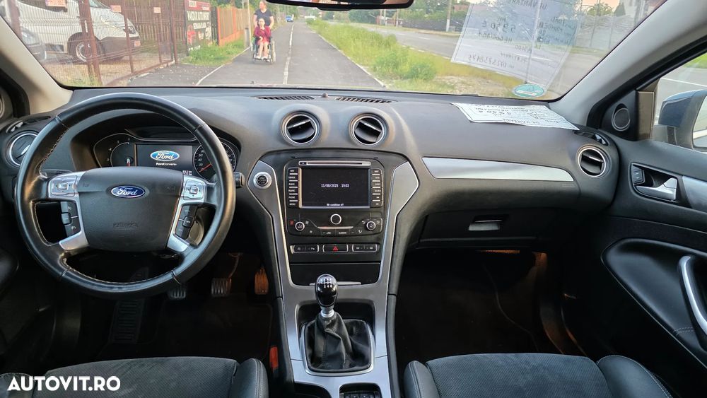 Ford Mondeo - 13