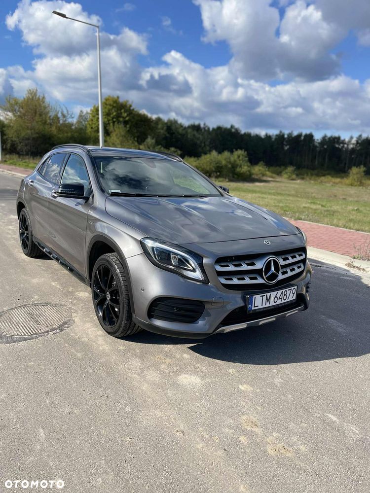 Mercedes-Benz GLA 200 7G-DCT - 11