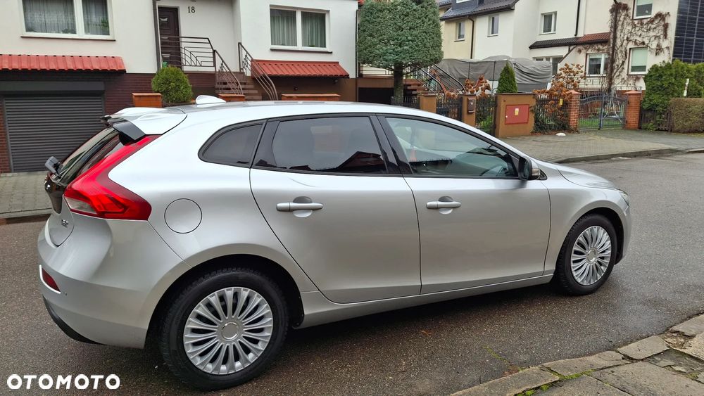 Volvo V40 D2 Kinetic - 34