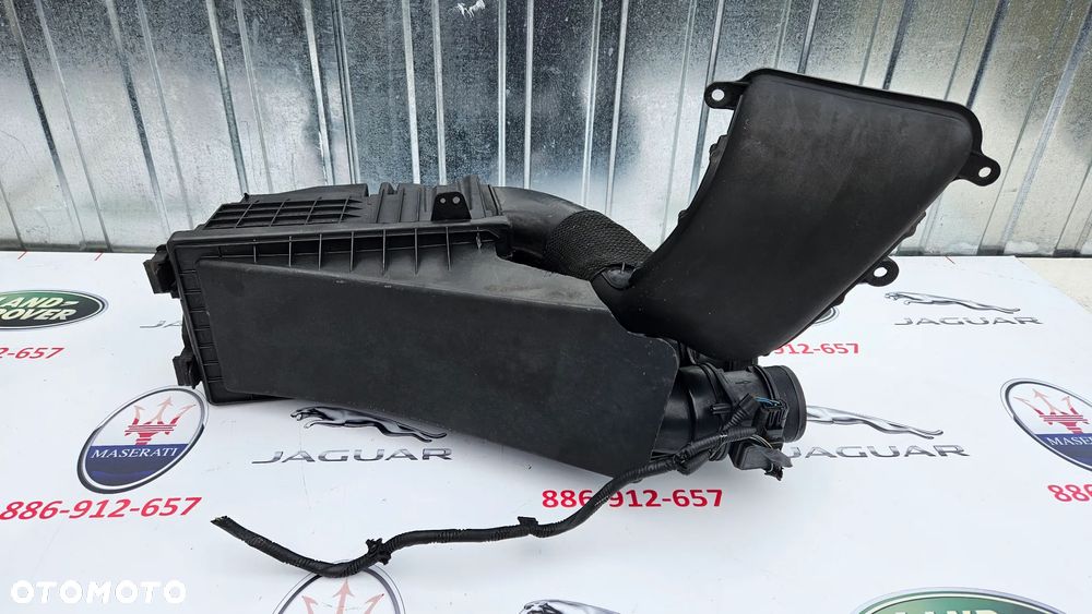 Jaguar XJ 351 3.0D Obudowa filtra powietrza z dolotem 8X23-9A673-AB 4R83-9600-AF Przepływomierz powietrza z kostką 4R8Q-12B579-AC - 2