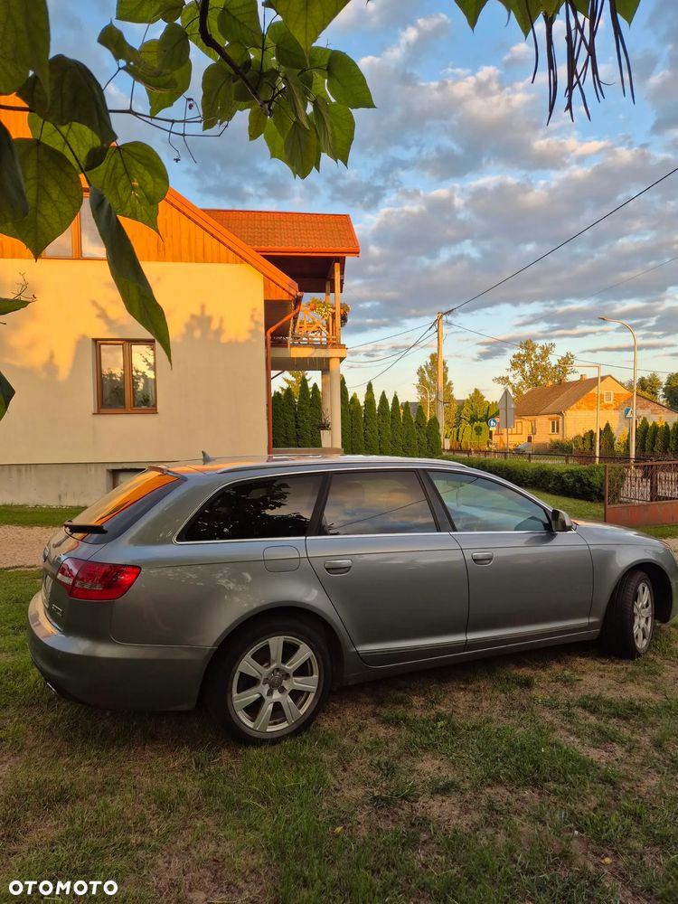 Audi A6 Avant 2010 photo 2