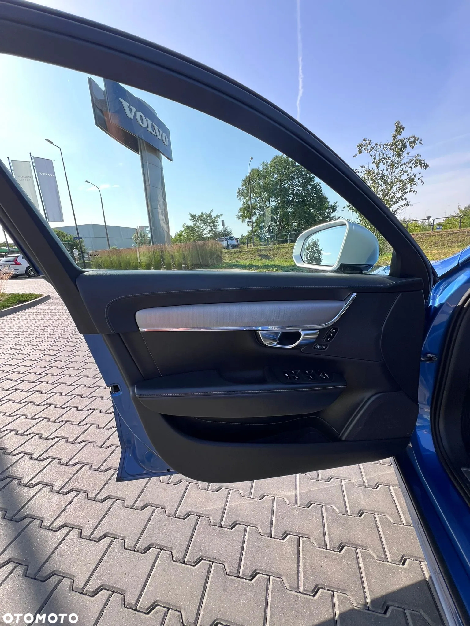 Volvo V90 D5 SCR AWD R-Design - 13