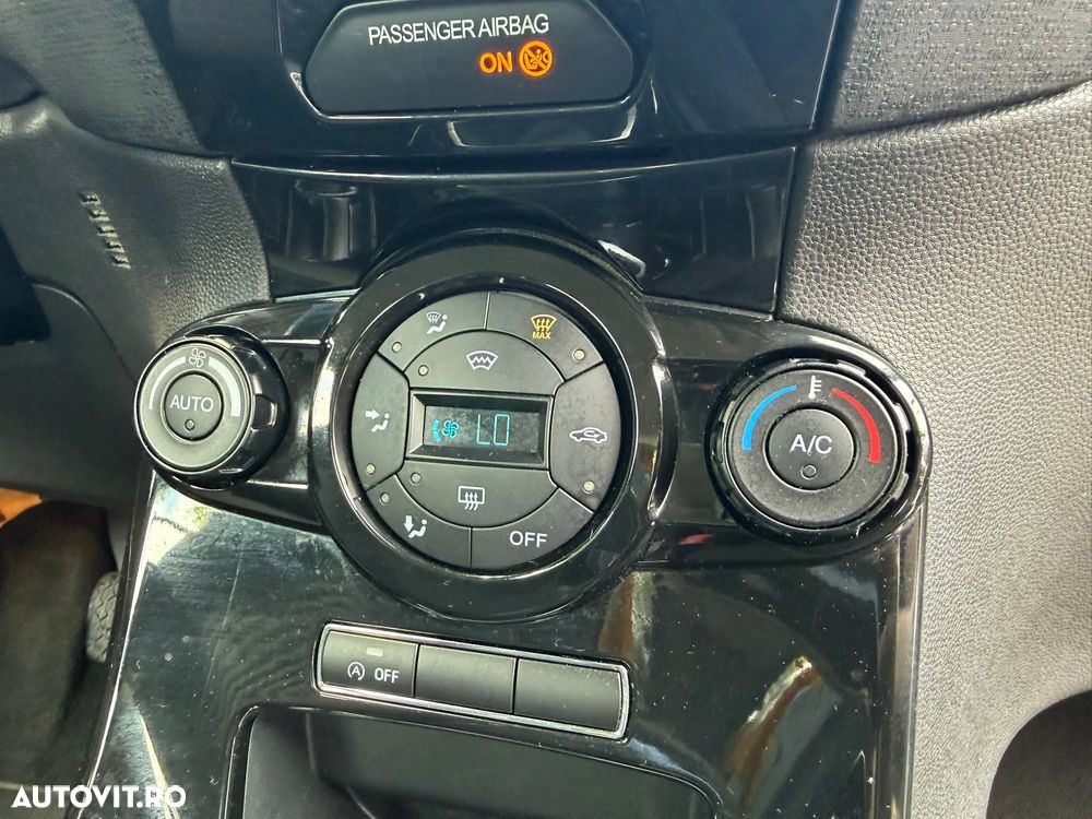 Ford Fiesta 1.6 TDCI DPF Titanium - 12