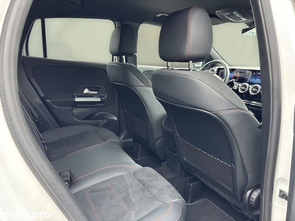 Mercedes-Benz GLA - 19