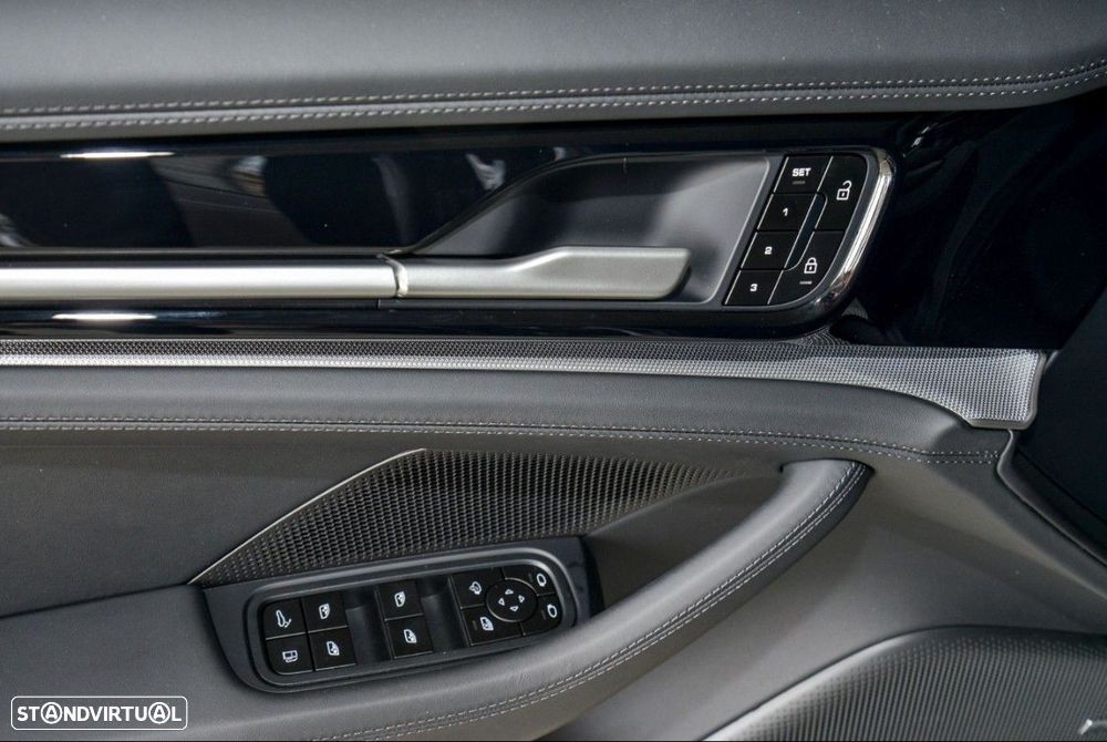Porsche Panamera 4 E-Hybrid - 20