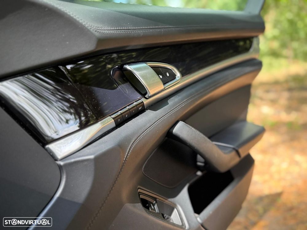 Porsche Panamera - 31