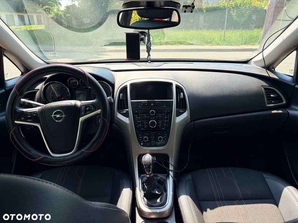 Opel Astra 1.4 Turbo 150 Jahre - 5