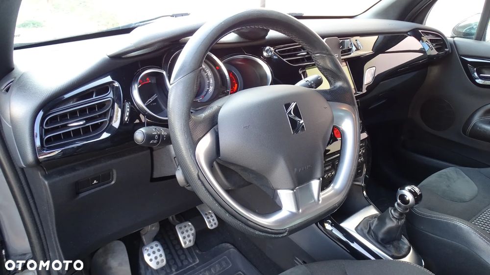 Citroën DS3 1.6 HDi SportChic - 10