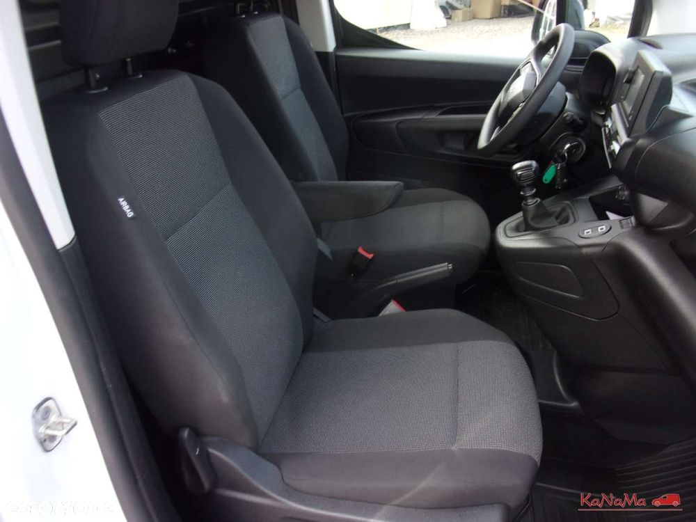 Toyota Proace City - 23