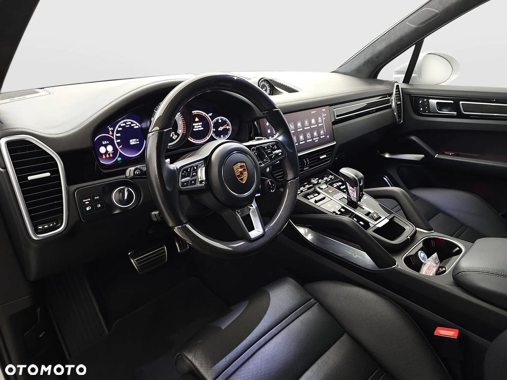 Porsche Cayenne Turbo - 9