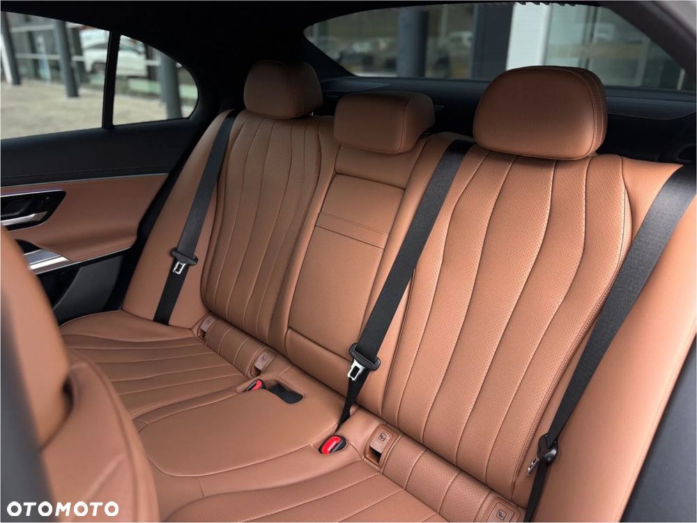 Mercedes-Benz Klasa E 220 d 4-Matic AMG - 9