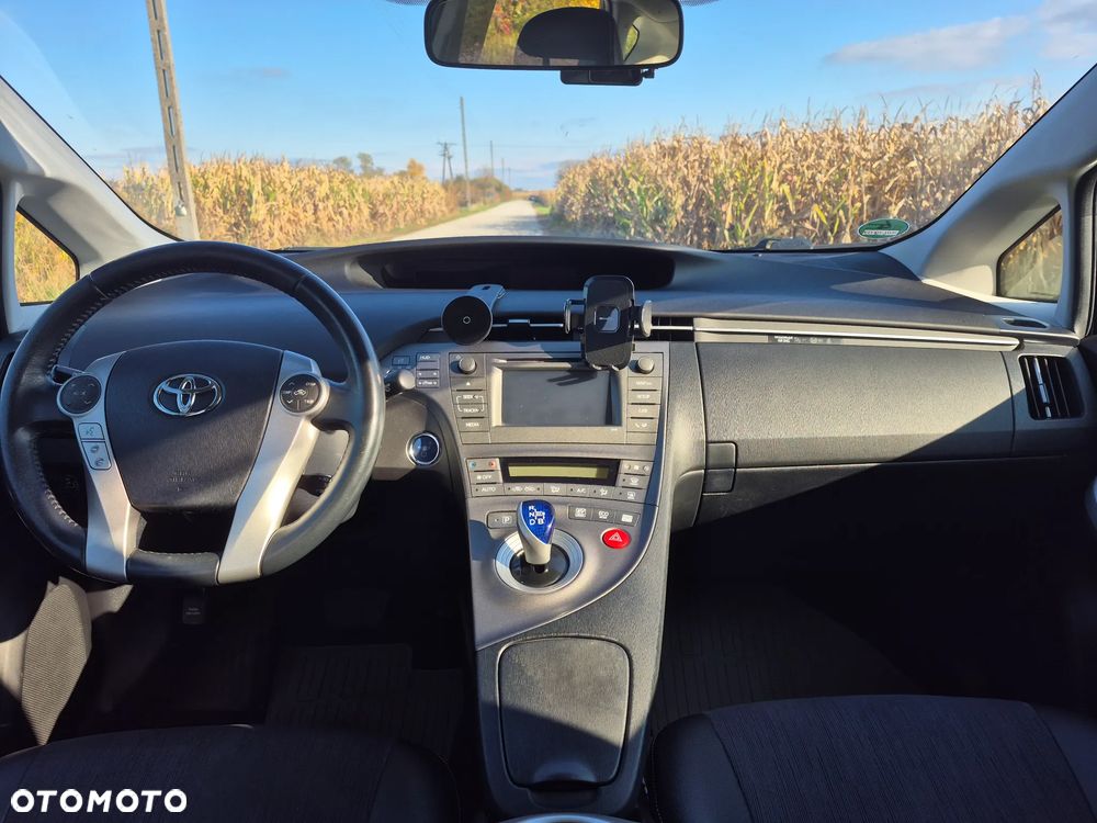 Toyota Prius 1.8 HSD Premium - 14