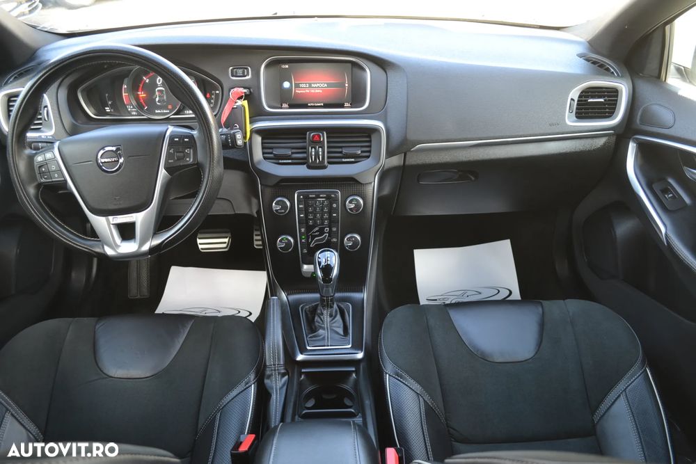 Volvo V40 D2 Geartronic RDesign - 15