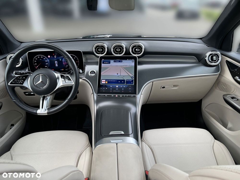 Mercedes-Benz GLC 2025