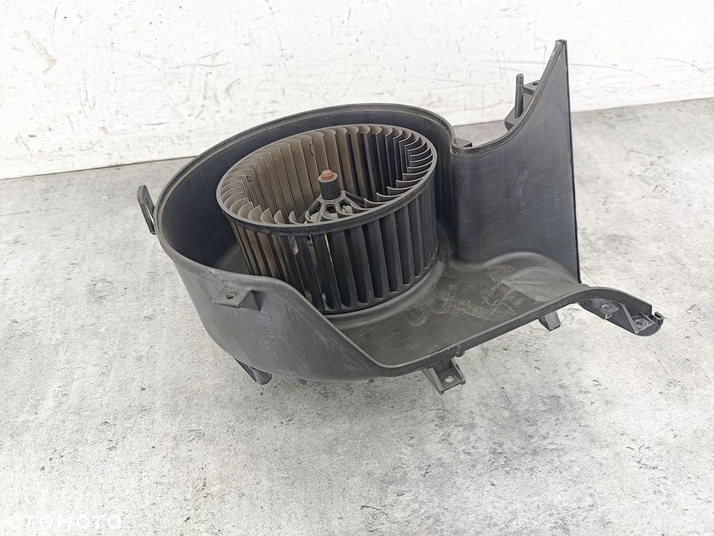 WENTYLATOR NAWIEWU, DMUCHAWA OPEL SIGNUM 985852T VALEO 1.9 CDTI - 2
