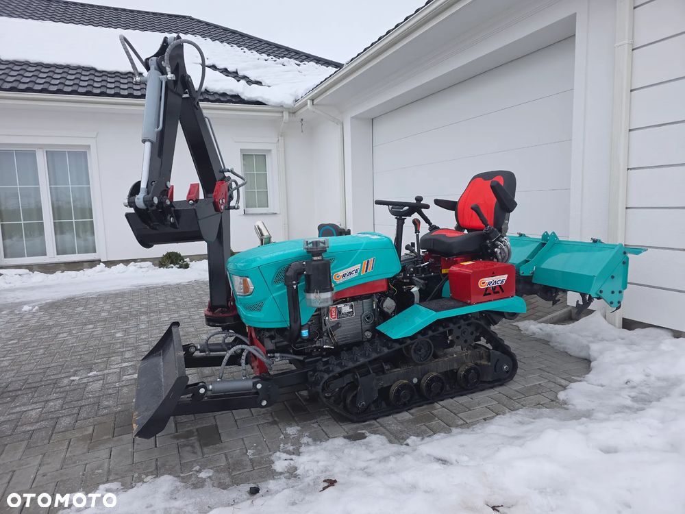 Inny traktor 35HP - 24