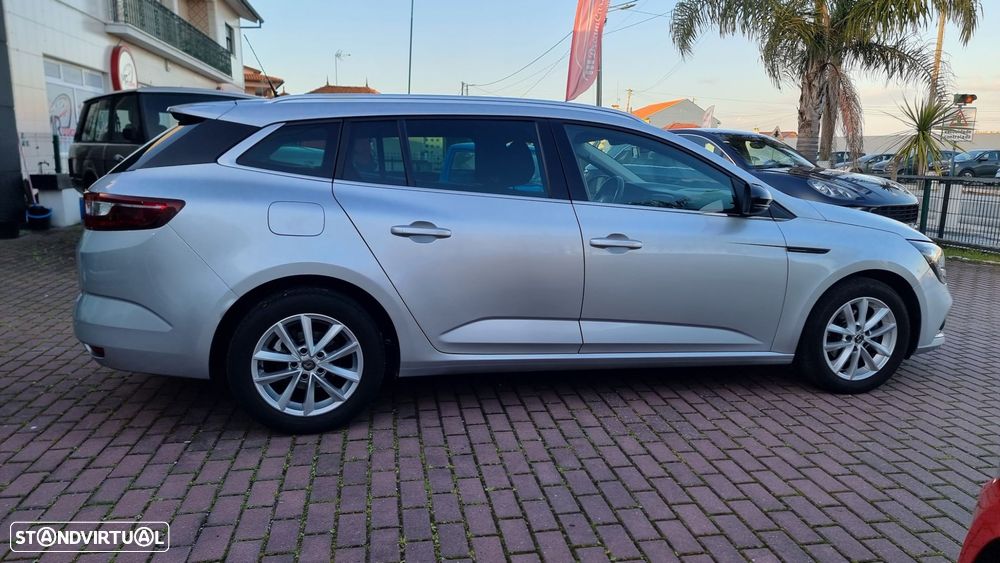 Renault Mégane Sport Tourer - 9