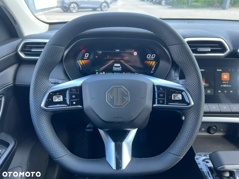 MG ZS Hybrid+ - 13