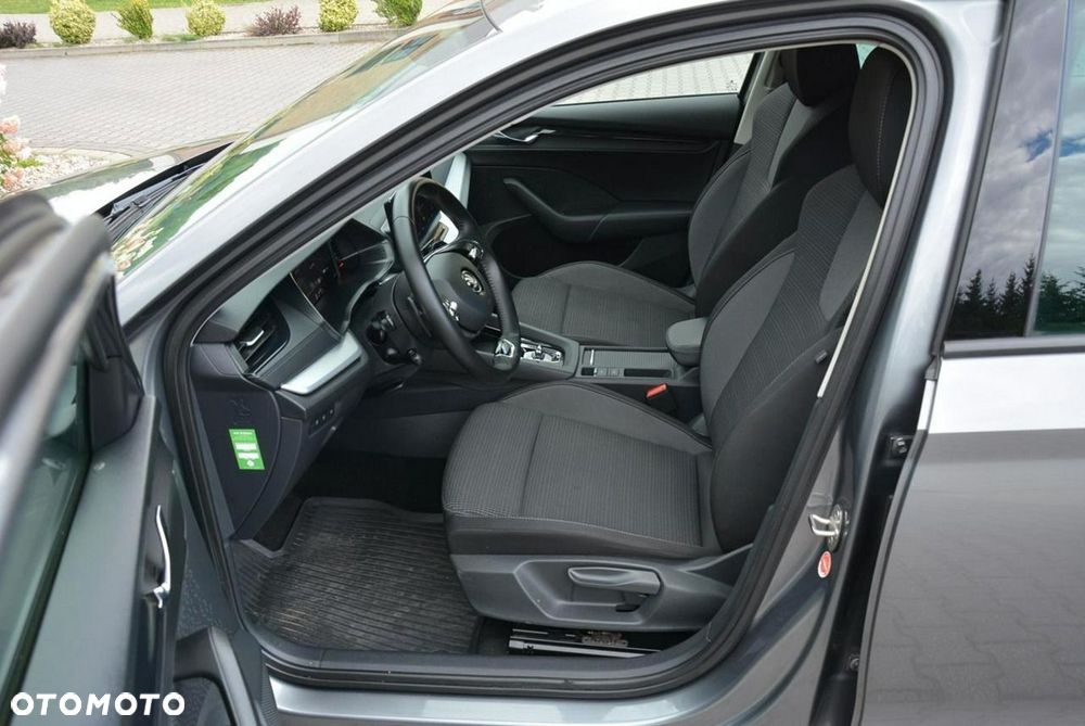Skoda Octavia 2.0 TDI Selection DSG - 19