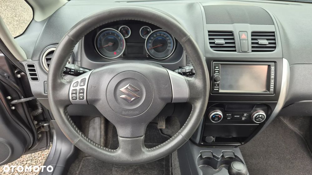 Suzuki SX4 1.6 VVT Streetline 4x2 Club - 19