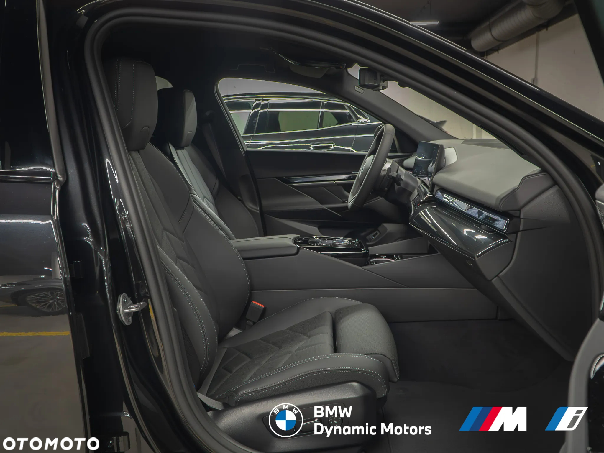 BMW Seria 5 520d xDrive Touring - 21