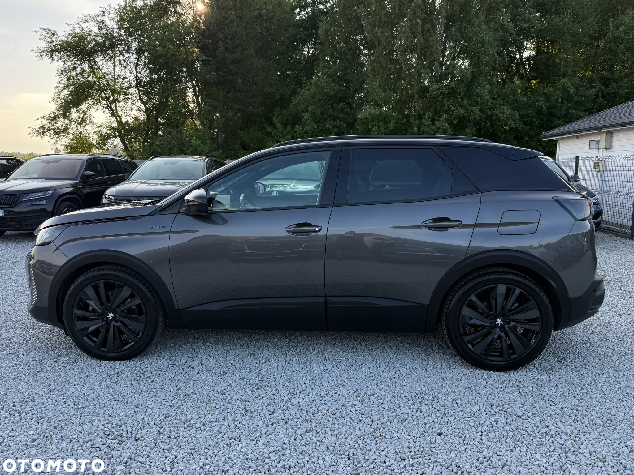 Peugeot 3008 Hybrid 225 e-EAT8 GT Pack - 4