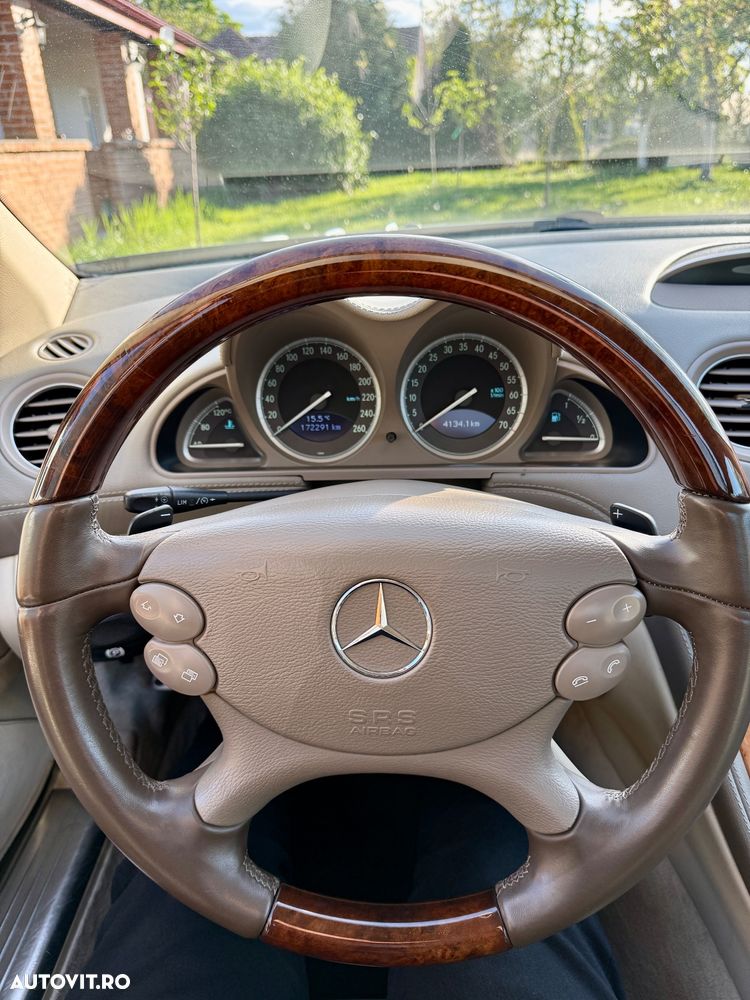Mercedes-Benz SL - 25