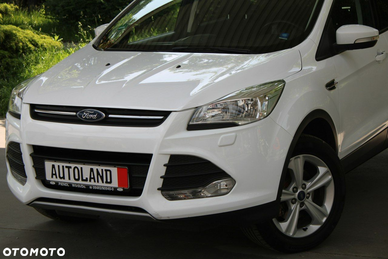 Ford Kuga 1.5 EcoBoost 2x4 Titanium - 16